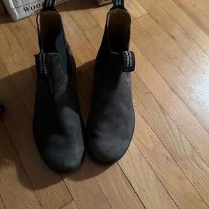 Blundstones